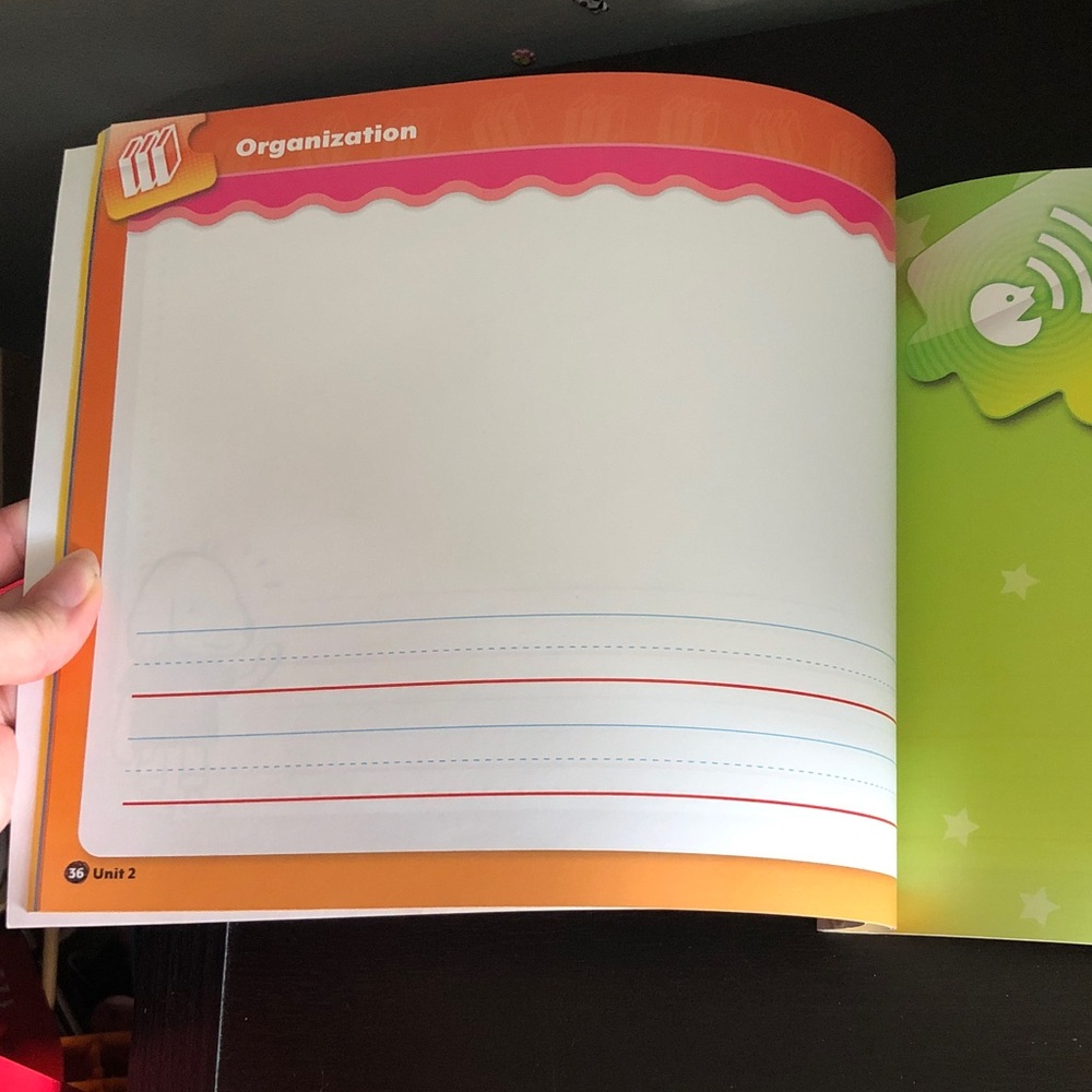 🌸 Scholastic Traits Writing Journal - Picture 3 of 8